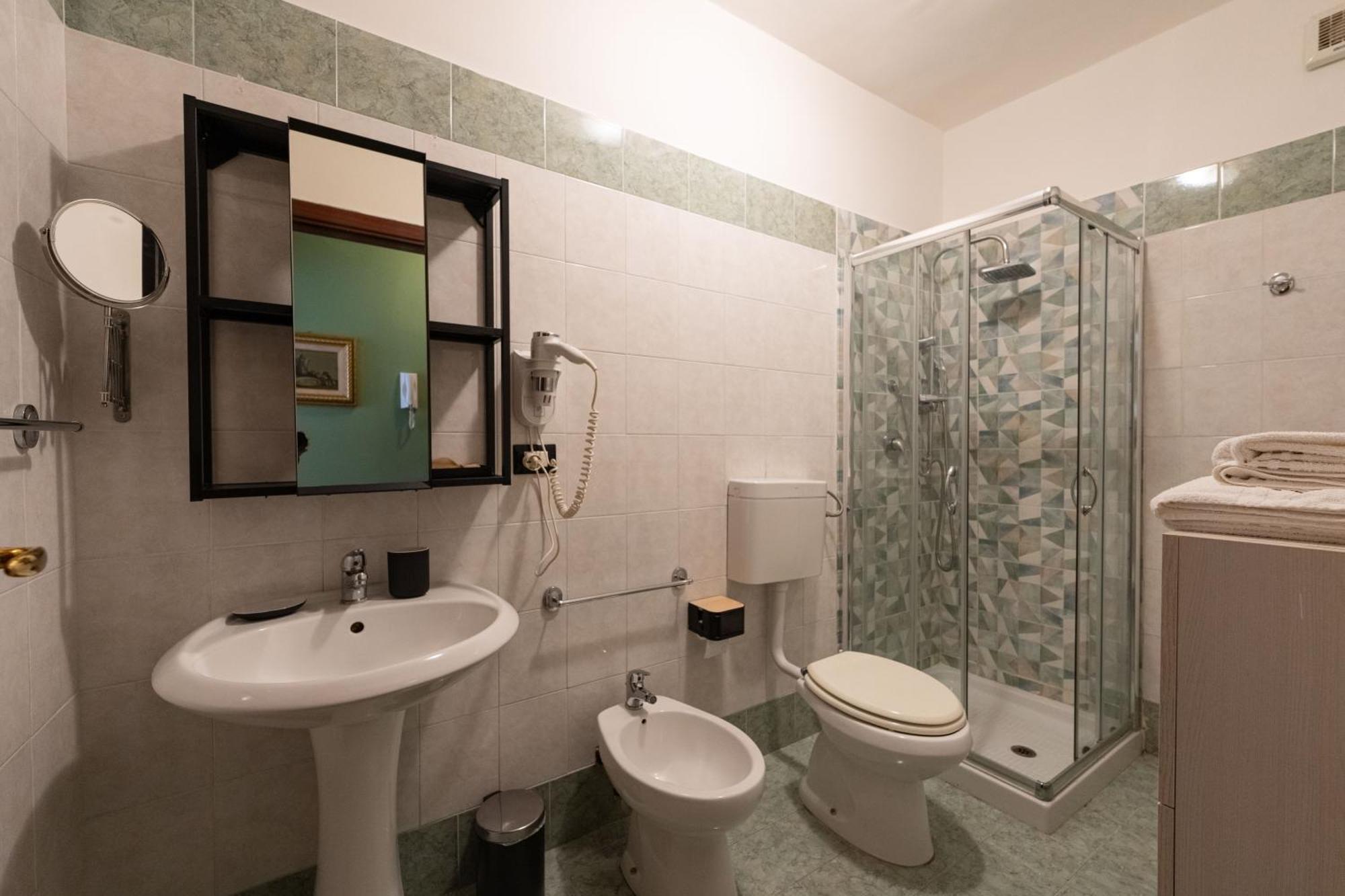 Kalamarina Rooms Palermo Exterior photo
